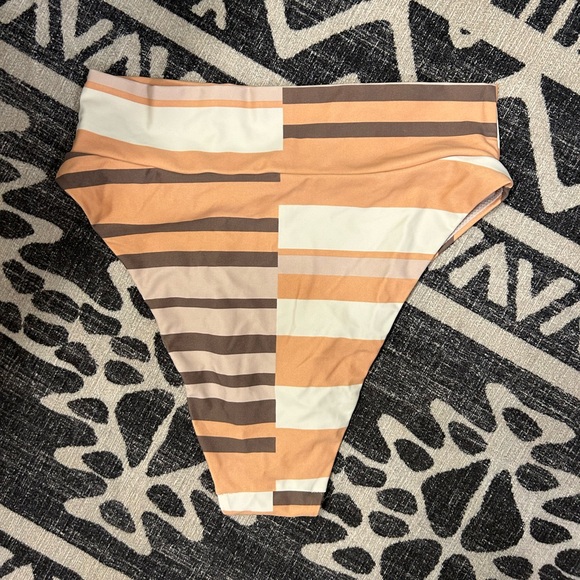 High waisted bikini bottoms-5. - Picture 3 of 4